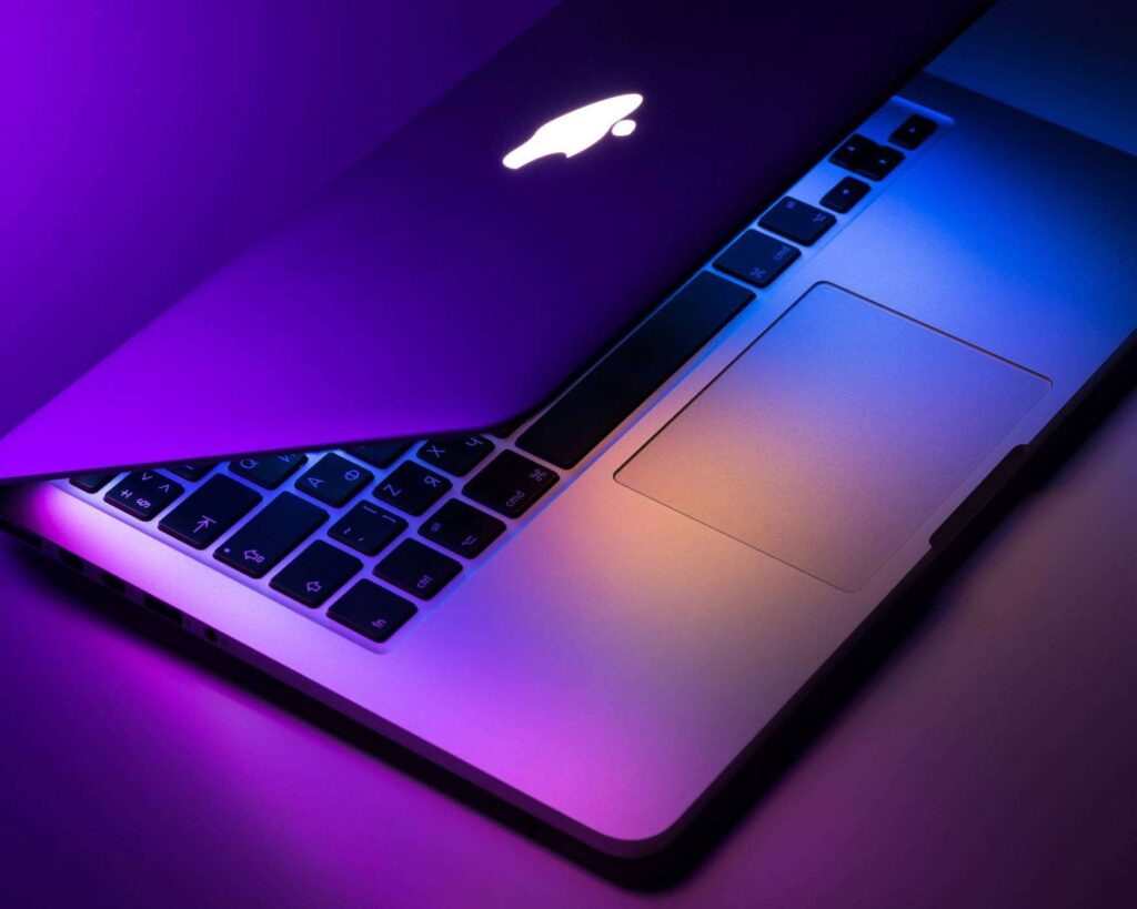 Apple работает над Macbook с гибким дисплеем